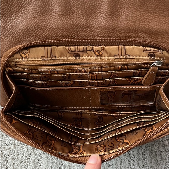 Tignanello Tan Leather Purse - Picture 8 of 8